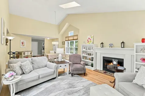 30W024 Cedar Court Warrenville IL 60555