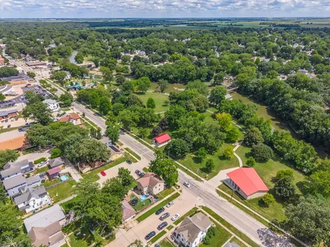521 West Water Street Pontiac IL 61764