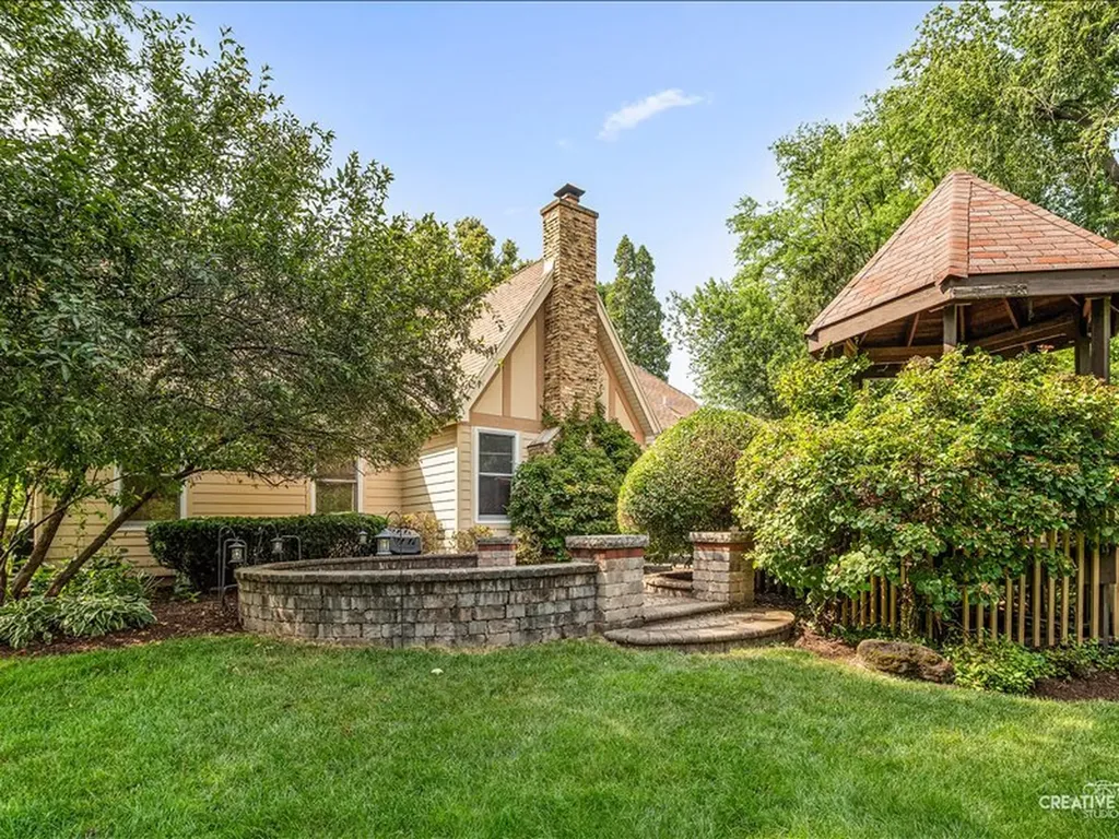 612 Bull Run Court Naperville IL 60540