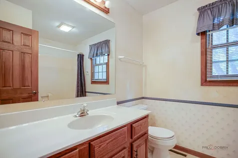 2615 4TH Street Winthrop Harbor IL 60096