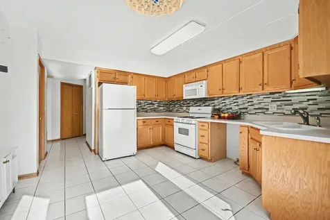 8650 Laporte Avenue Burbank IL 60459