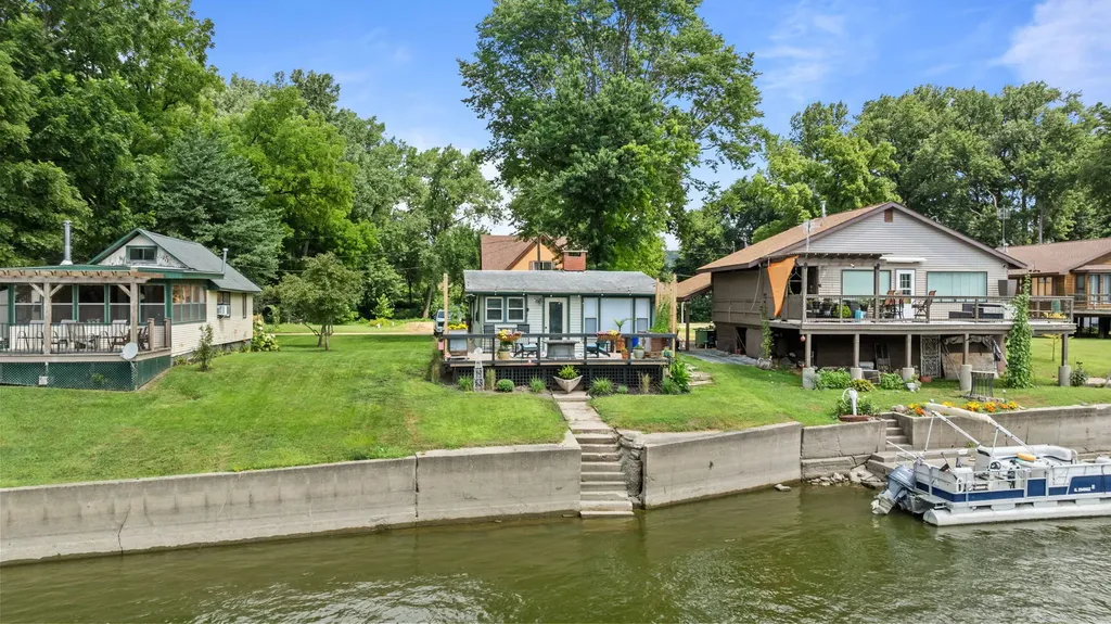 2763 South Brooks Island Road Oregon IL 61061