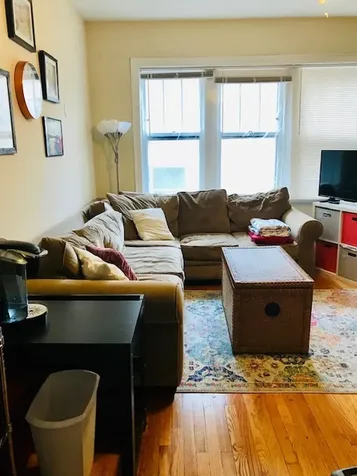 3917 North Southport Avenue Chicago IL 60613