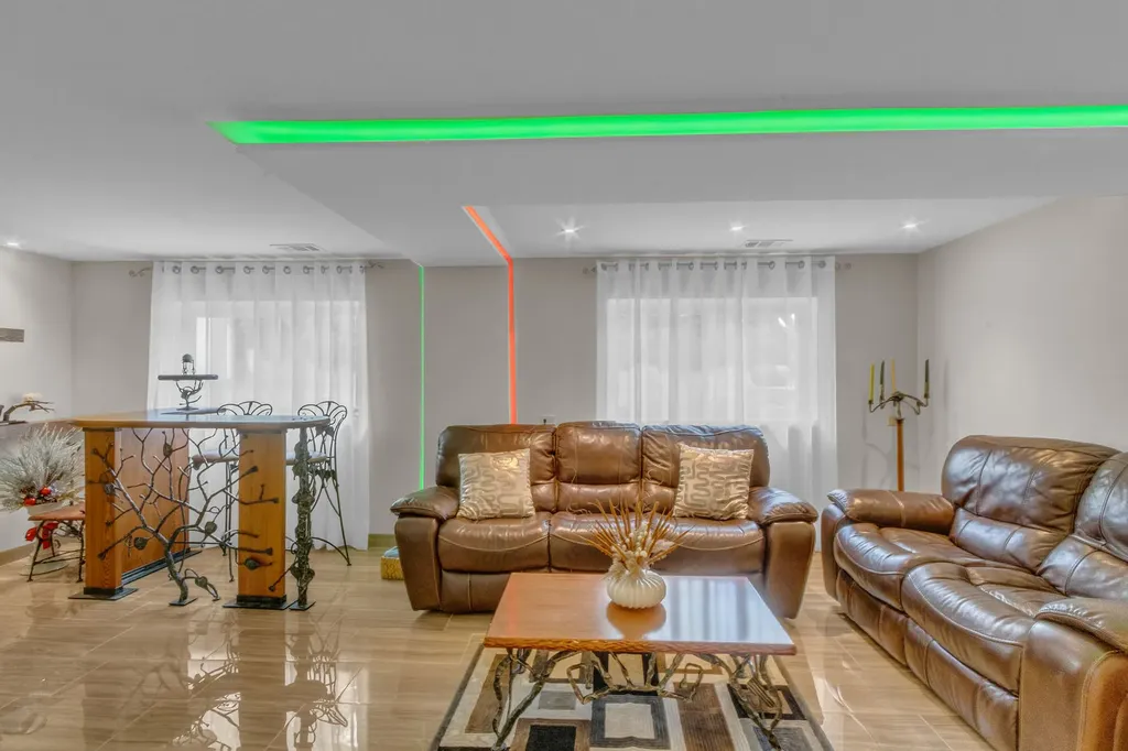 17W544 Sutton Place Darien IL 60561