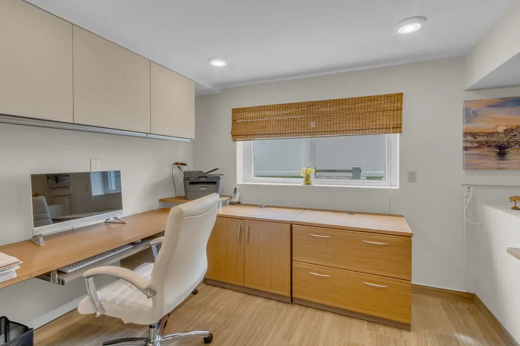 17W544 Sutton Place Darien IL 60561