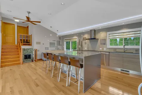 17W544 Sutton Place Darien IL 60561
