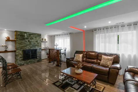 17W544 Sutton Place Darien IL 60561