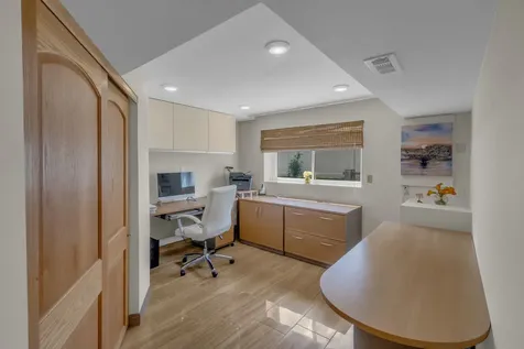 17W544 Sutton Place Darien IL 60561