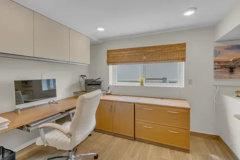 17W544 Sutton Place Darien IL 60561