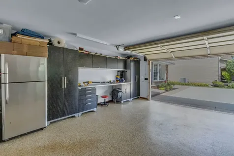 17W544 Sutton Place Darien IL 60561