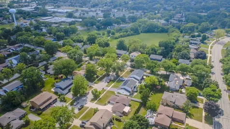 17W544 Sutton Place Darien IL 60561