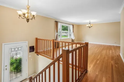 1062 East Williams Drive Palatine IL 60074