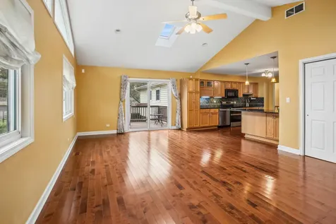 1062 East Williams Drive Palatine IL 60074