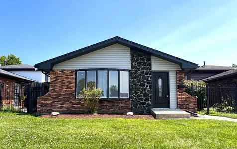 513 Superior Avenue Calumet City IL 60409