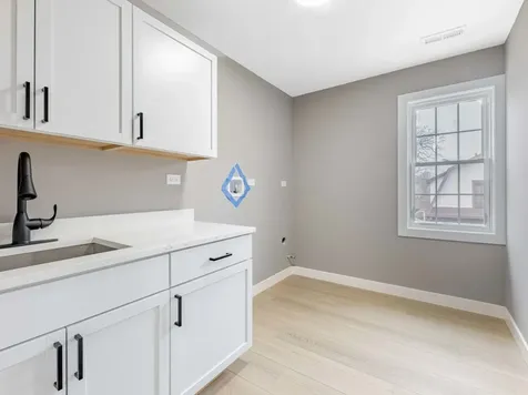 3548 Clinton Avenue Berwyn IL 60402