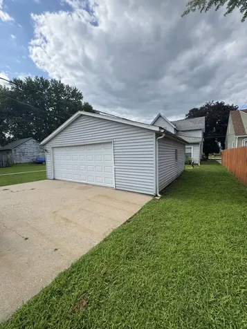 407 West 6th Street Sterling IL 61081