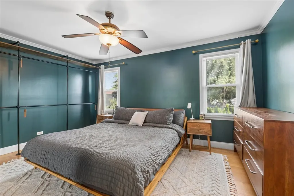 725 Buffalo Circle Carol Stream IL 60188