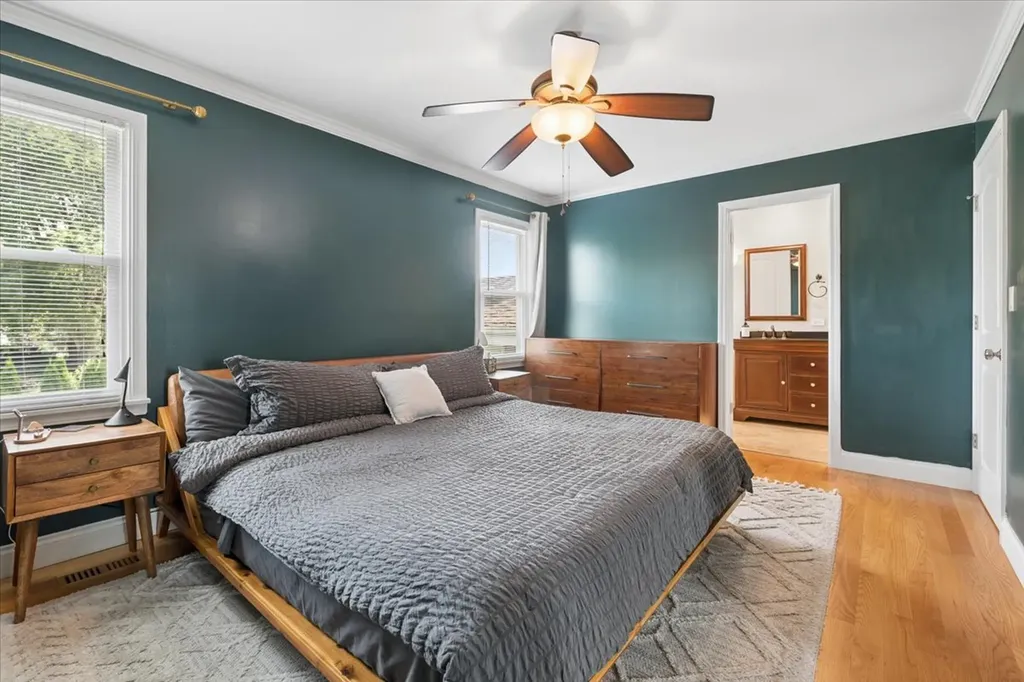 725 Buffalo Circle Carol Stream IL 60188