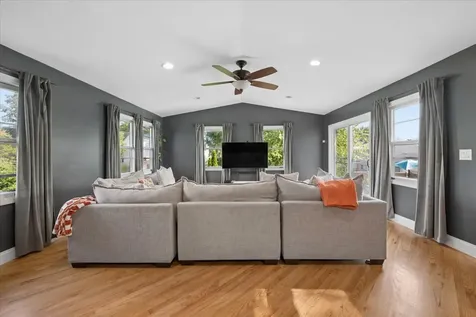 725 Buffalo Circle Carol Stream IL 60188