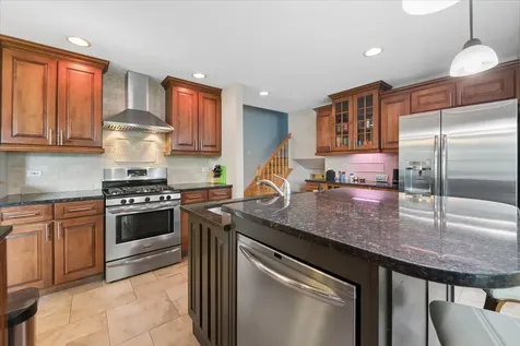 725 Buffalo Circle Carol Stream IL 60188