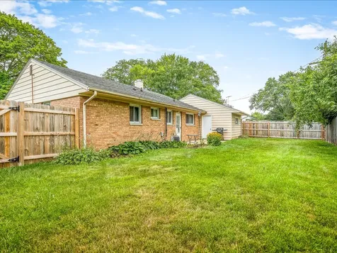 4210 Buckingham Drive Rockford IL 61107