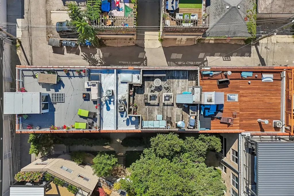1133 West Cornelia Avenue Chicago IL 60657