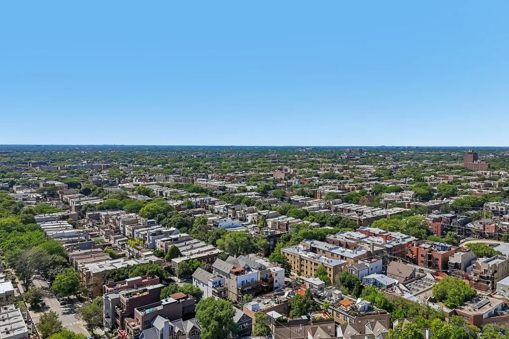 1133 West Cornelia Avenue Chicago IL 60657