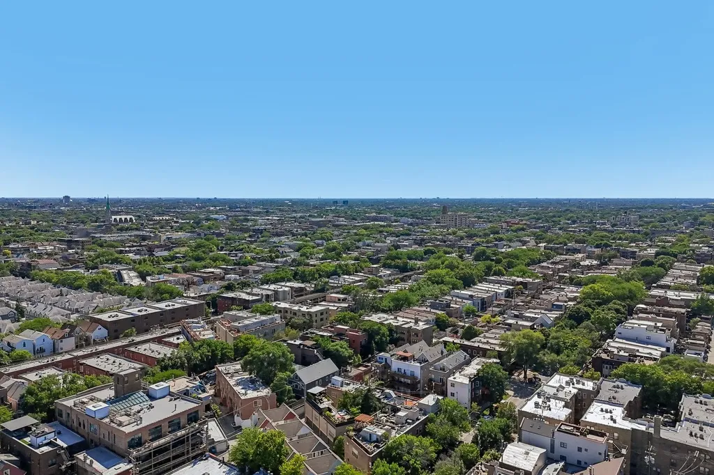 1133 West Cornelia Avenue Chicago IL 60657