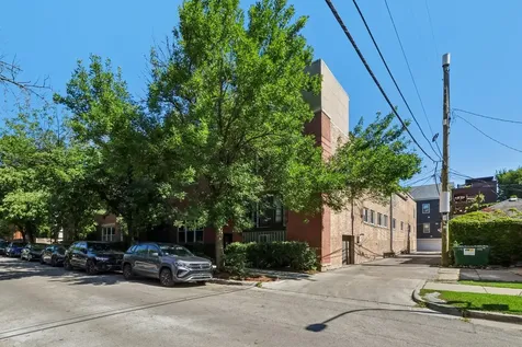1133 West Cornelia Avenue Chicago IL 60657