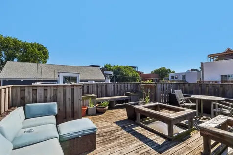 1133 West Cornelia Avenue Chicago IL 60657