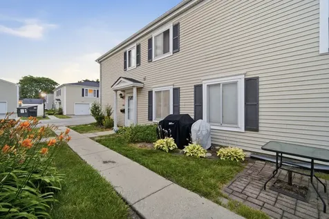 1306 Cove Drive Prospect Heights IL 60070