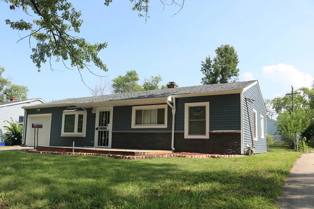22407 Strassburg Avenue Sauk Village IL 60411