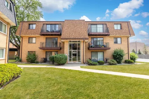 4827 West 109th Street Oak Lawn IL 60453