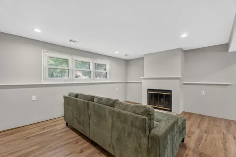 4 Devon Court Bolingbrook IL 60440