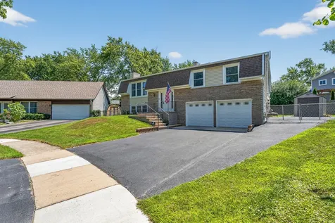 4 Devon Court Bolingbrook IL 60440
