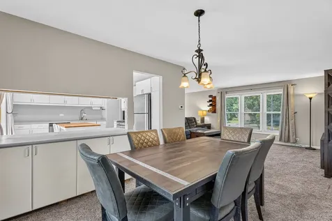 4 Devon Court Bolingbrook IL 60440