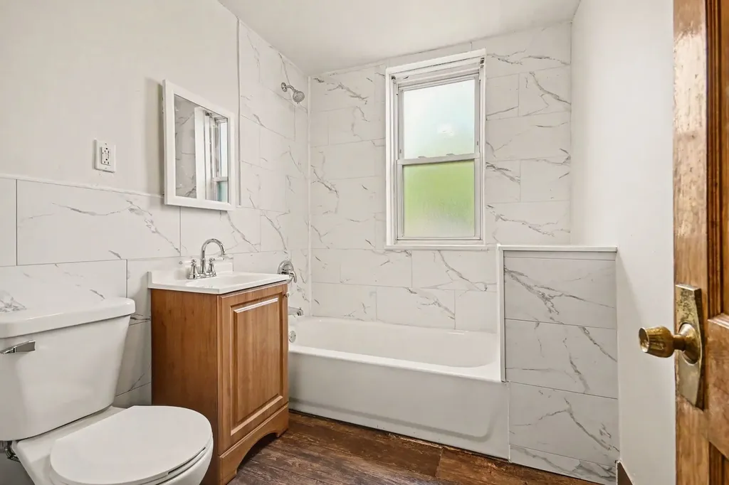 5171 West Bloomingdale Avenue Chicago IL 60639