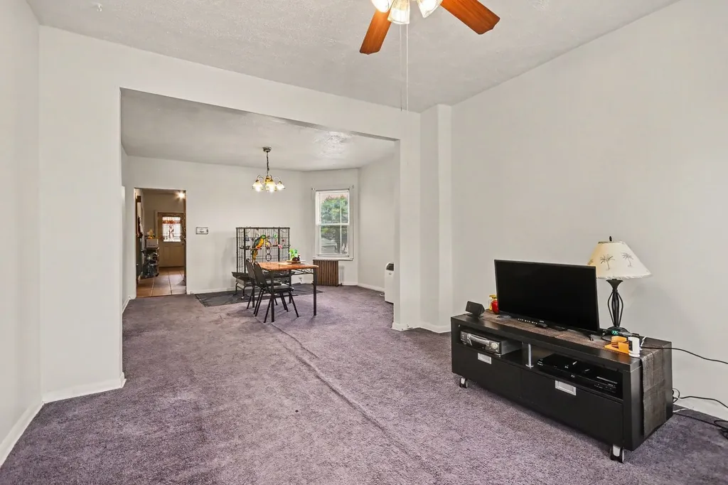 5171 West Bloomingdale Avenue Chicago IL 60639