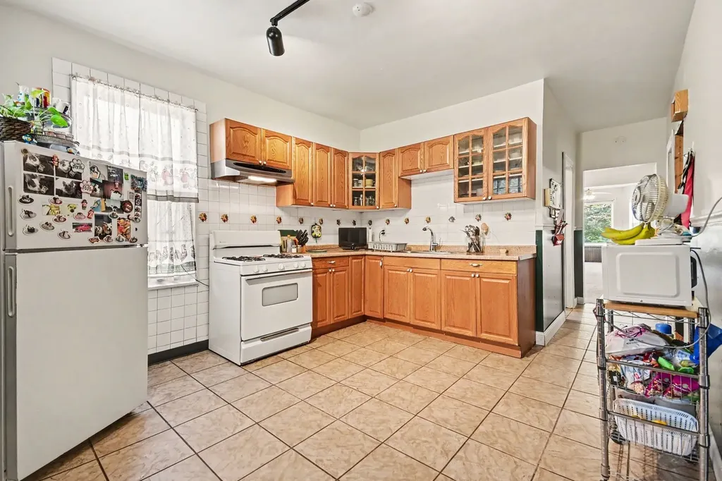 5171 West Bloomingdale Avenue Chicago IL 60639