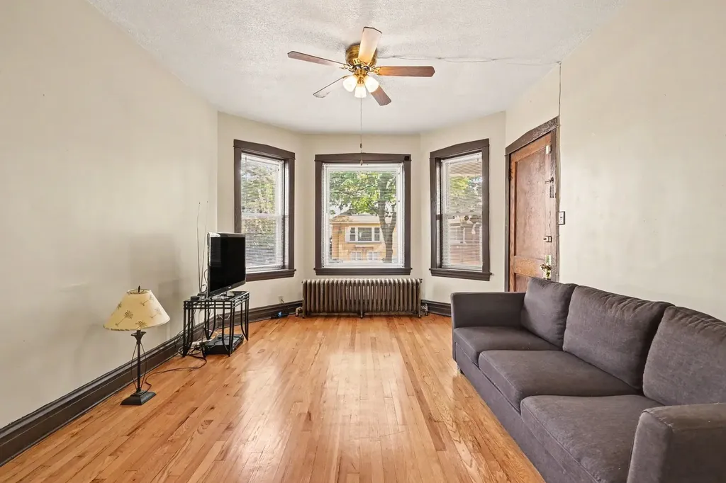 5171 West Bloomingdale Avenue Chicago IL 60639