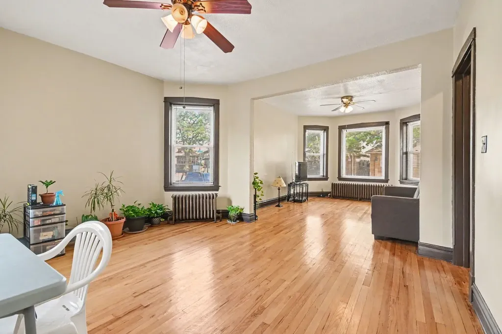 5171 West Bloomingdale Avenue Chicago IL 60639