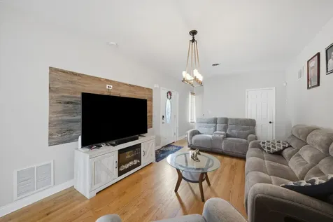 6414 37TH Street Berwyn IL 60402