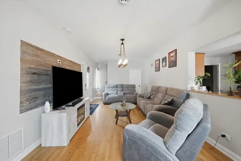 6414 37TH Street Berwyn IL 60402