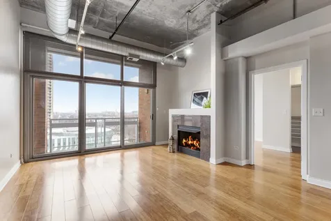 933 West Van Buren Street Chicago IL 60607