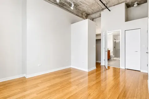 933 West Van Buren Street Chicago IL 60607