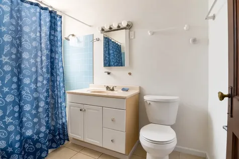 1528 East 74th Place Chicago IL 60619