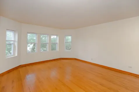 9424 South Laflin Street Chicago IL 60620