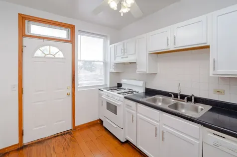 9424 South Laflin Street Chicago IL 60620