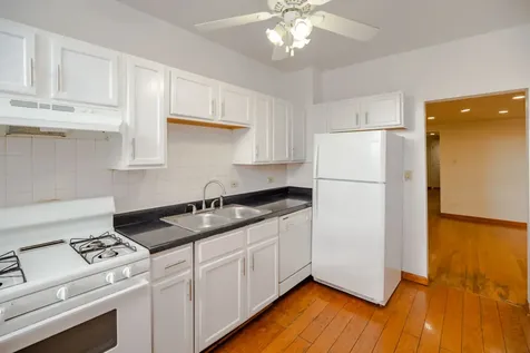 9424 South Laflin Street Chicago IL 60620