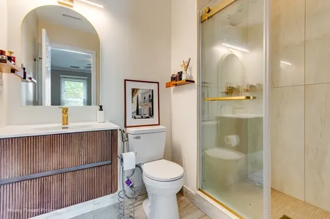16 West Fern Court Palatine IL 60067